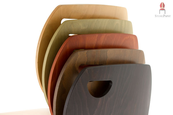 Schalenstuhl aus Holz stapelbar Modell Alfa verschiedene Beiztöne Holzschale mit Griffloch günstiger bei Stuhlgrosshandel & Stuhlpapst